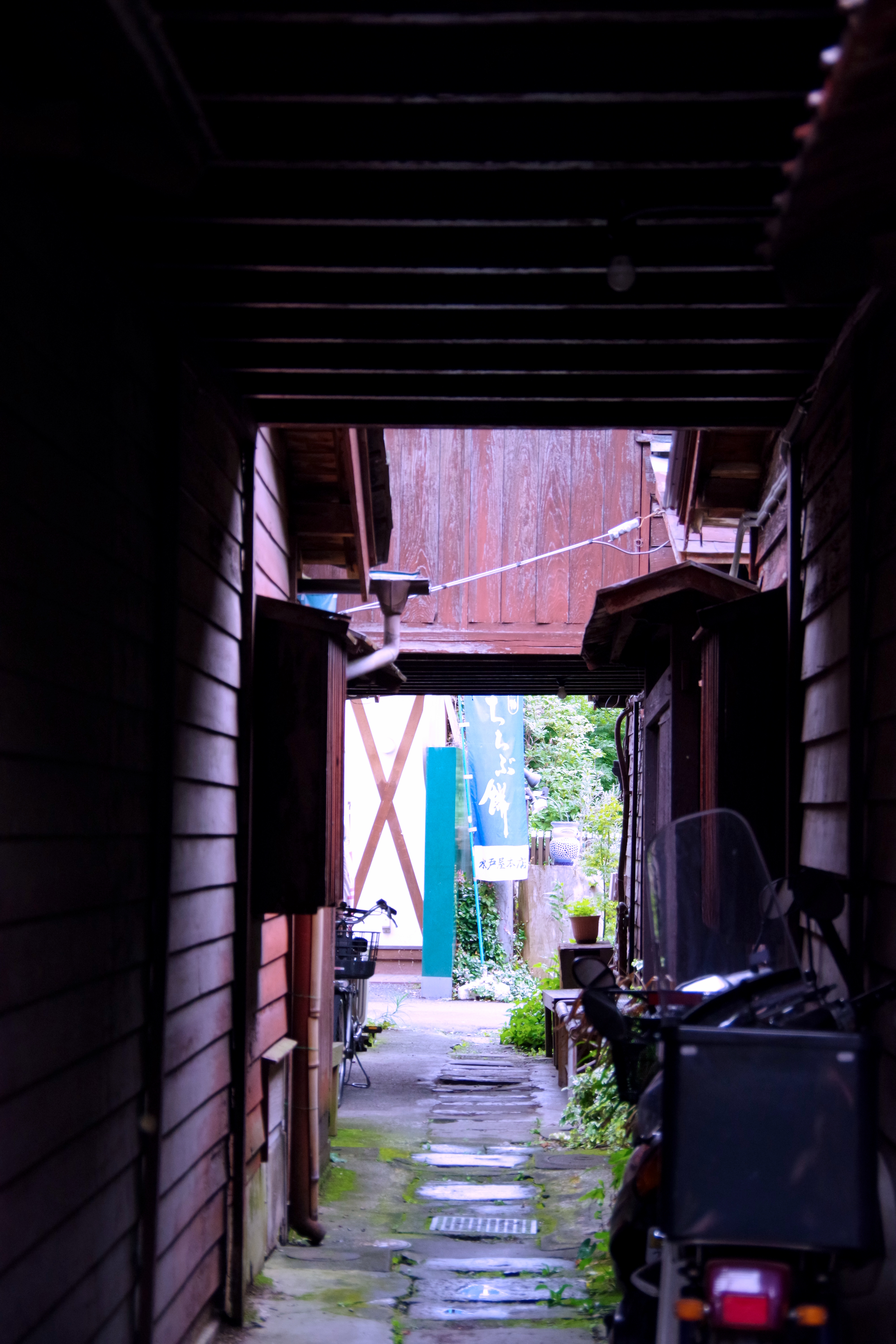 行こうかどうか悩ましい瞬間。