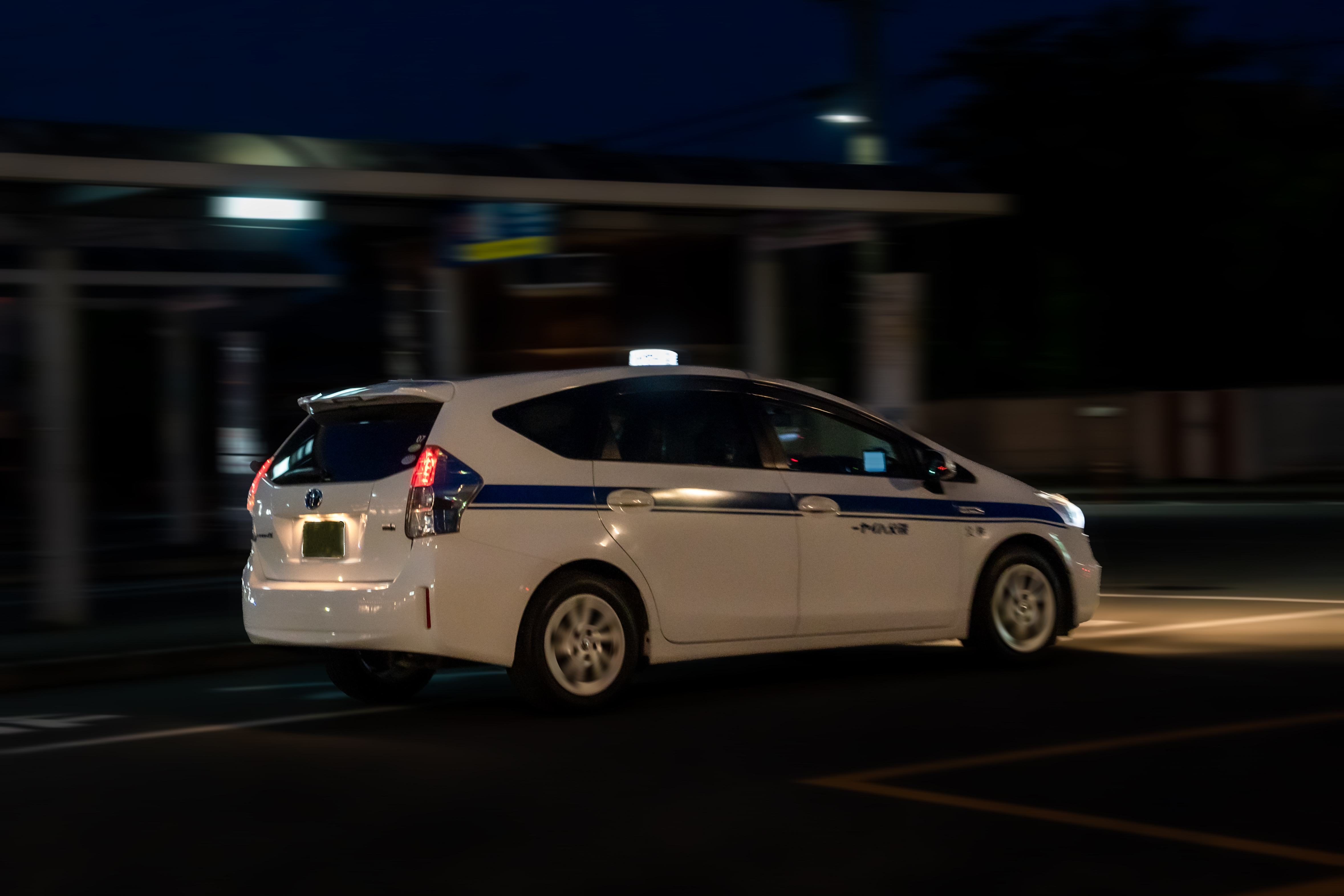 夜に駆けるタクシー